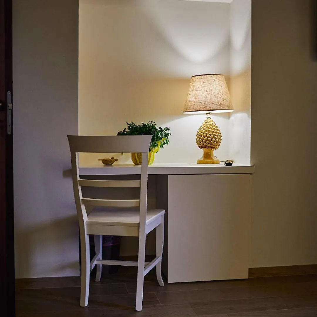 Trinacria Caccamo - Luxury Rooms 0*,  Italy